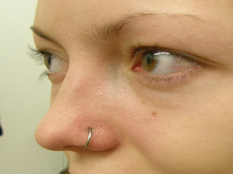 x_x_x_x_piercing_nosu.jpg