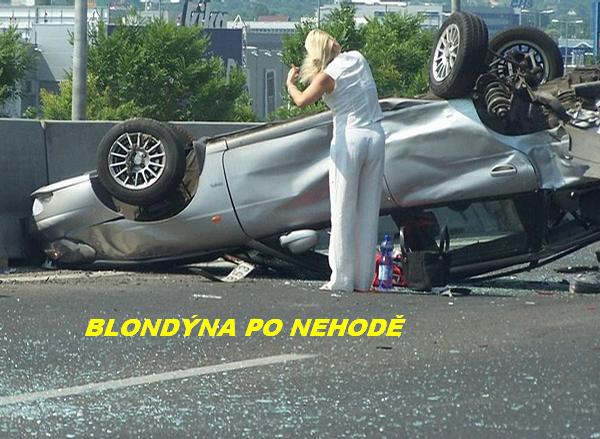 Blondýna po nehodě.jpg